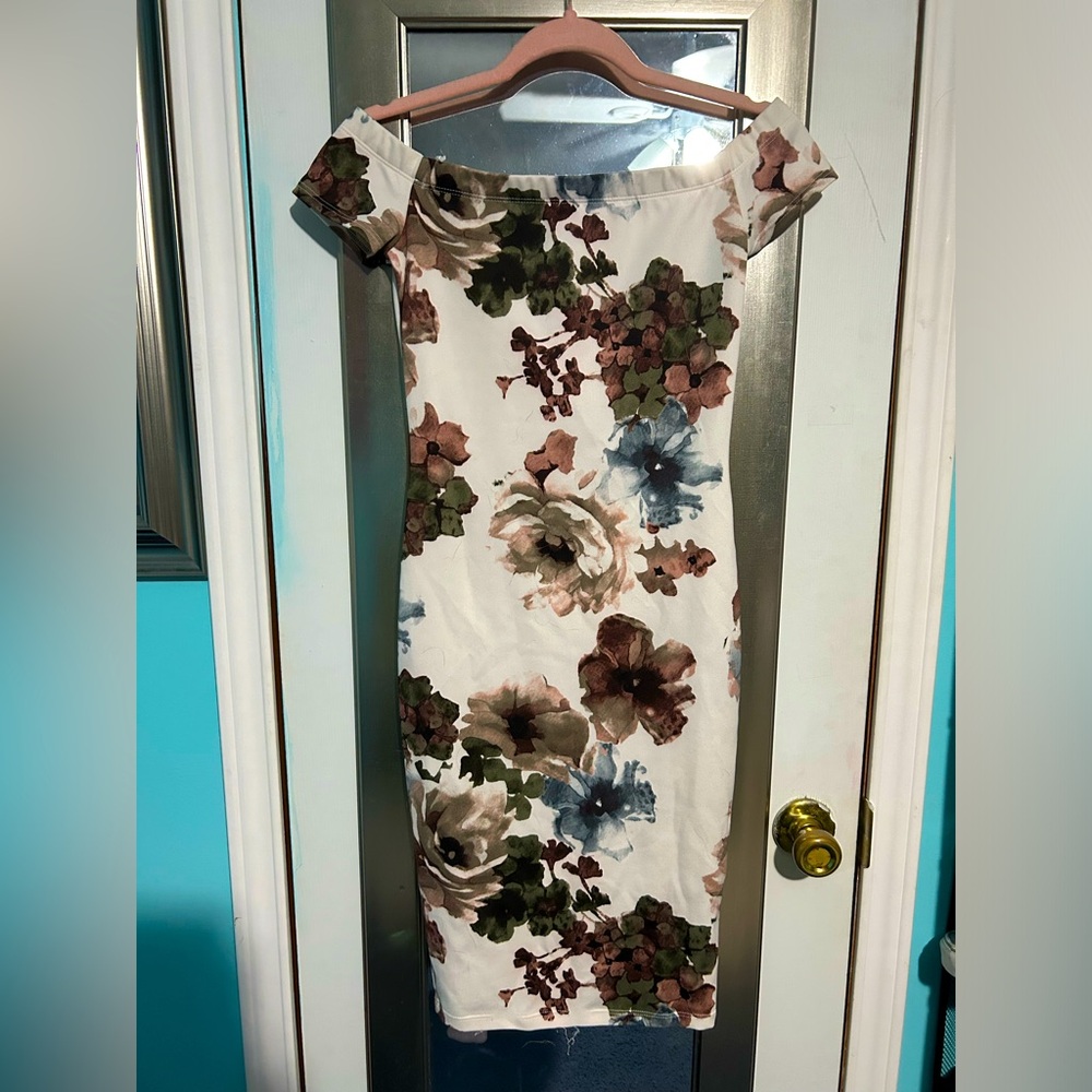 Bundle two bodycon dresses